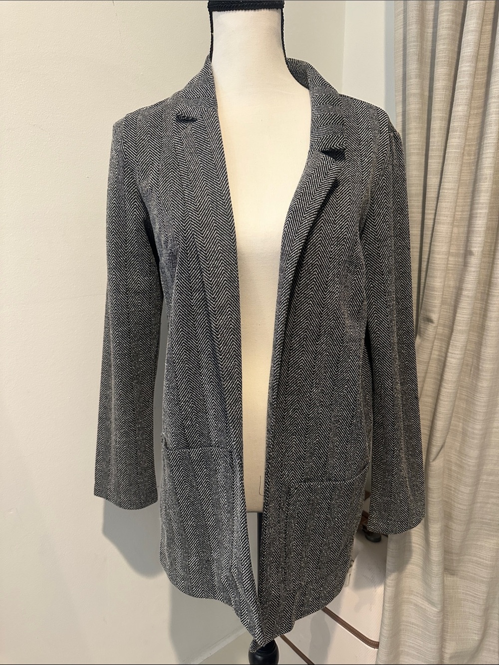 H&M Gray Herringbone Open-Front Blazer Jacket
